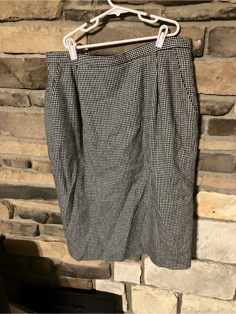 Vintage Pendleton Virgin Wool Houndstooth Pencil Midi Skirt
